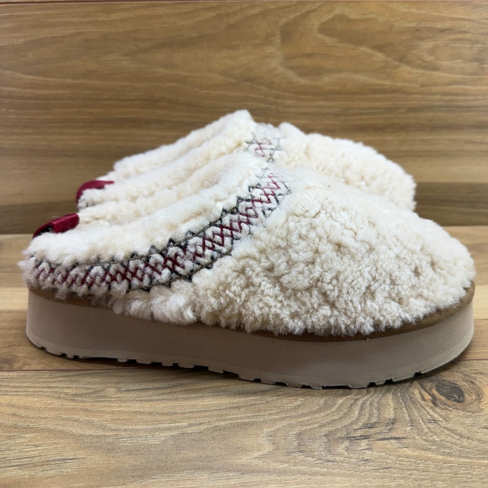 UGG Tazz Fluffy Slippers Womens 8 Platform Sherpa Shearling Cozy Cottagecore